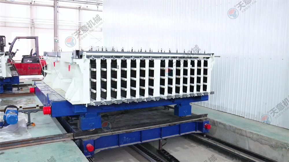 墻板機可生產(chǎn)多類型輕質隔墻板丨天意隔墻板設備介紹